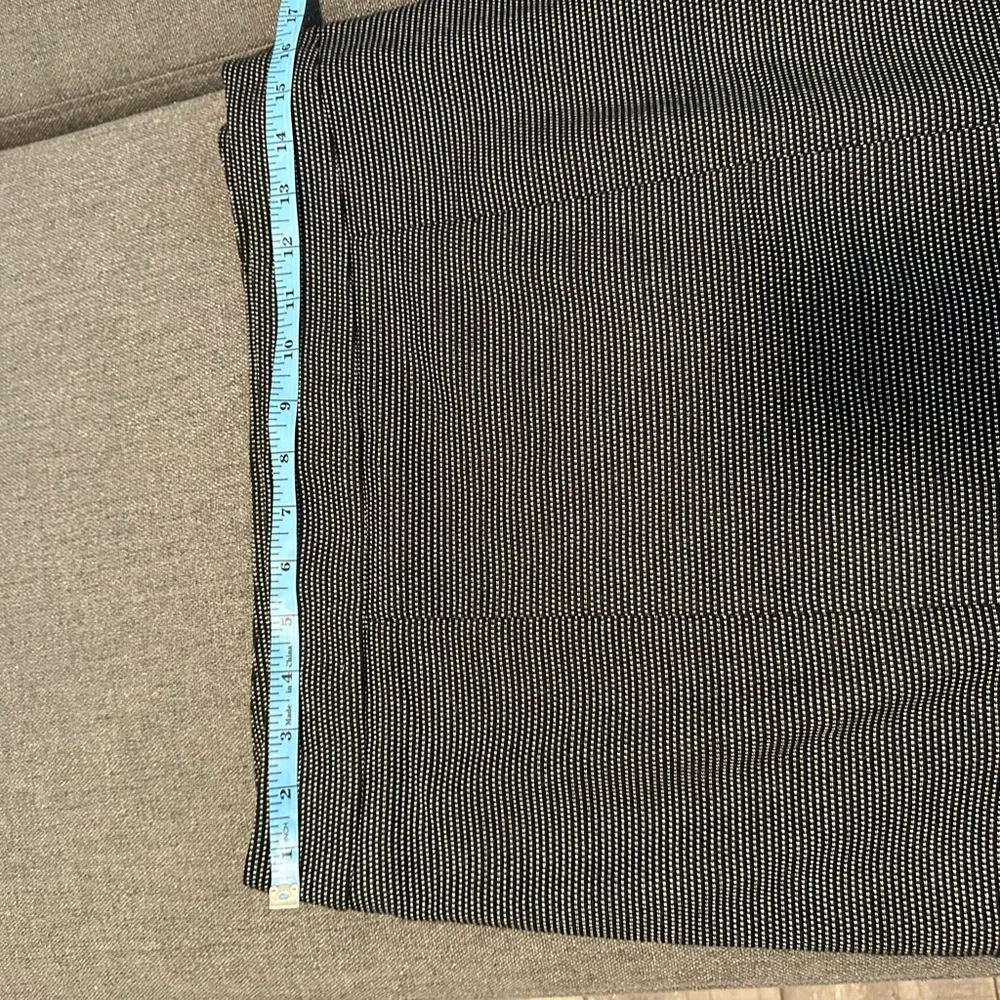 White House Black Market Gray Pencil Skirt Knee-Length‎ Work